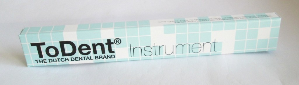 Bedrukt lang smal doosje met 2 klepjes in full color met logo dental instrument product verpakking