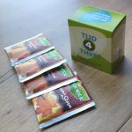 bedrukt doosje met logo en uitnodiging voor 6 zakjes pickwick spices thee