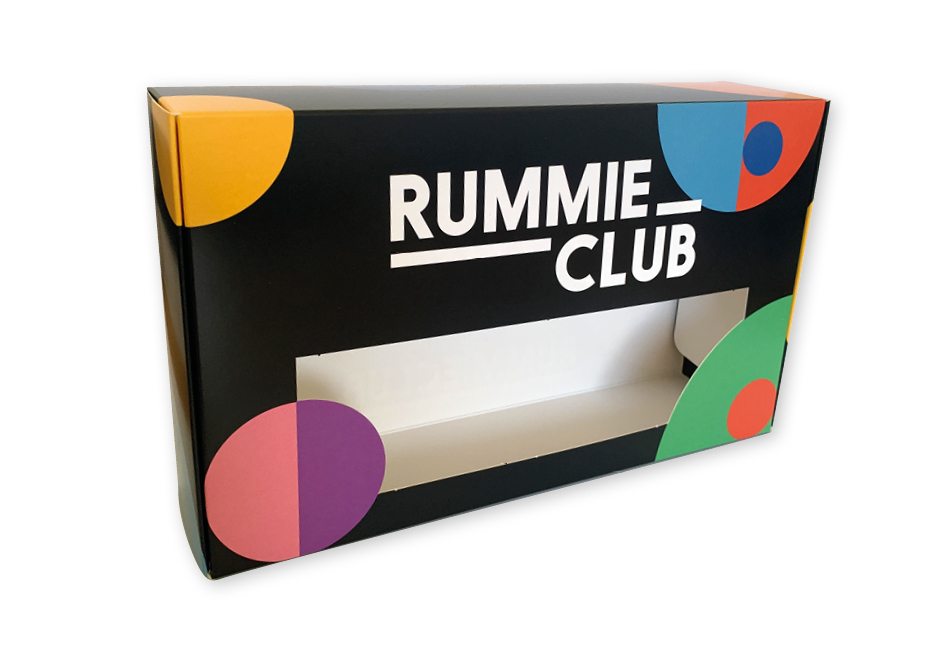 Doosje met vaste klep en venster bedrukt in full color kleurrijk voor flesjes Rummie club 269 x 160 x 67 mm